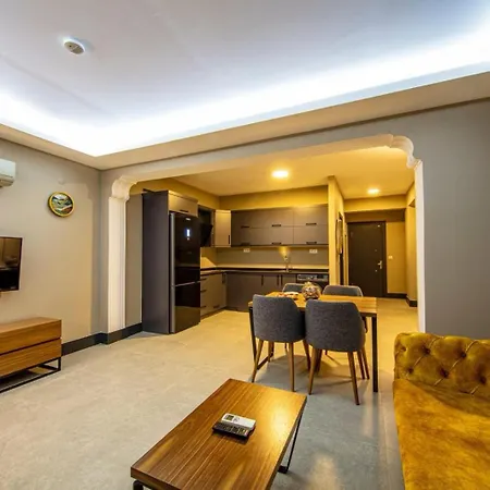 Golden Life & Ξενοδοχείο 4*