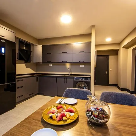 Ξενοδοχείο Golden Life & 4*