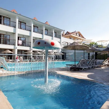 Golden Life & Ολουντενίζ