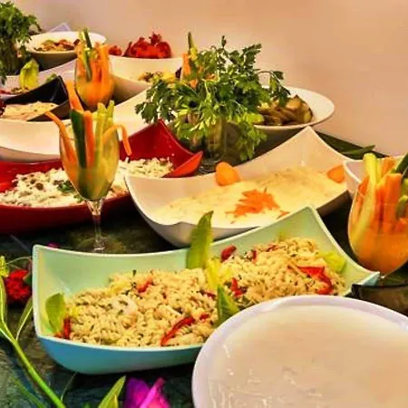 Golden Life & 4* Ολουντενίζ