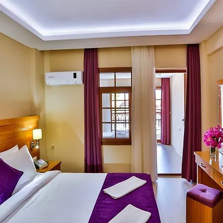 Golden Life & Ολουντενίζ