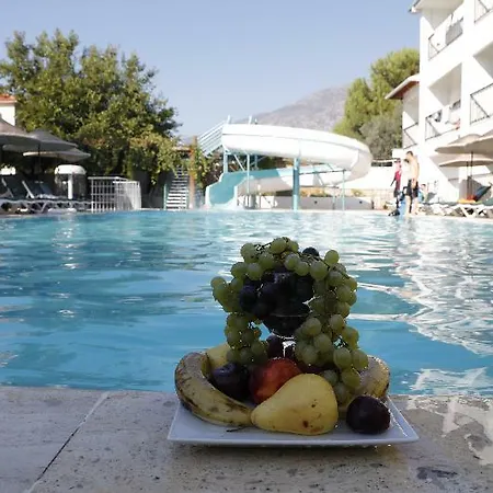 Ξενοδοχείο Golden Life & 4*