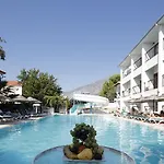 Golden Life & Hotell