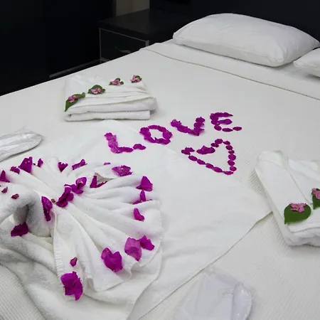 Hotel Golden Life &