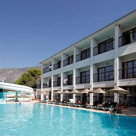 Golden Life & 4* Ολουντενίζ