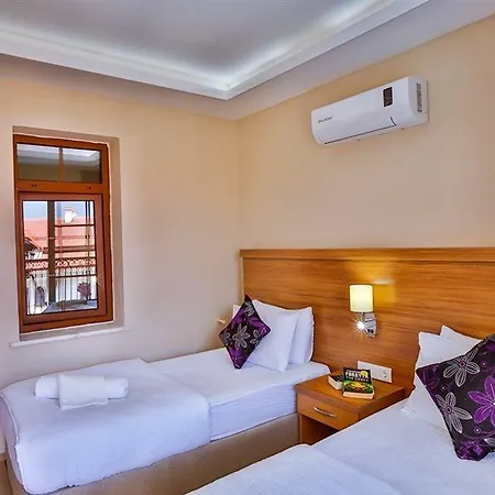 Hotel Golden Life & 4*