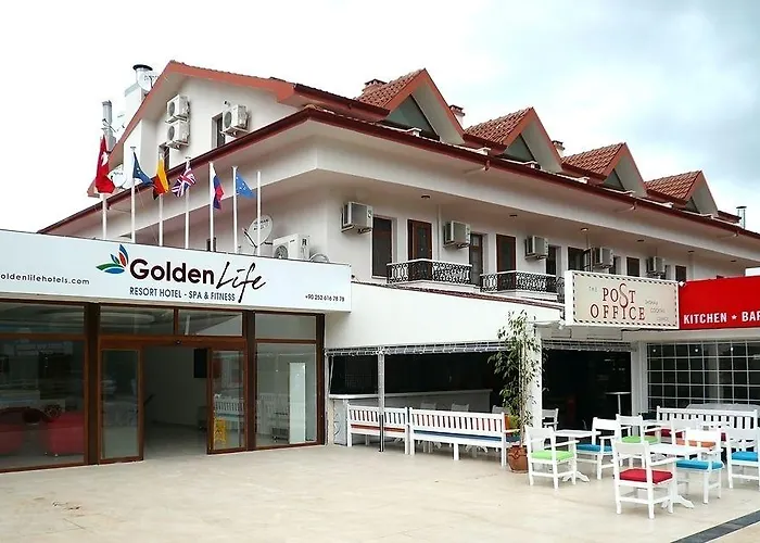 Golden Life & Hotel