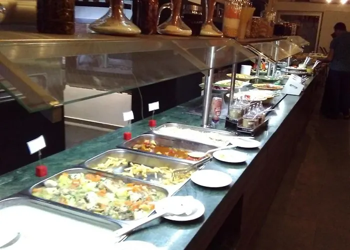 Golden Life & Szálloda 4*