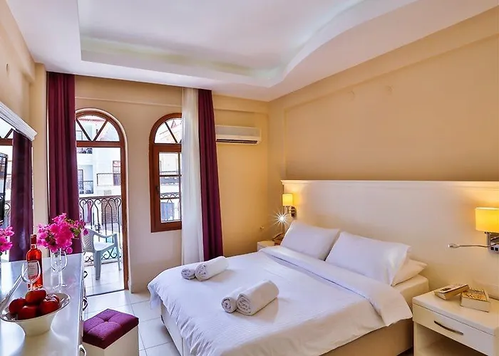 Szálloda Golden Life &