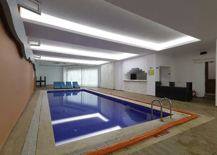 Hotel Golden Life &