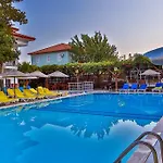 Golden Life & Hotel 4*